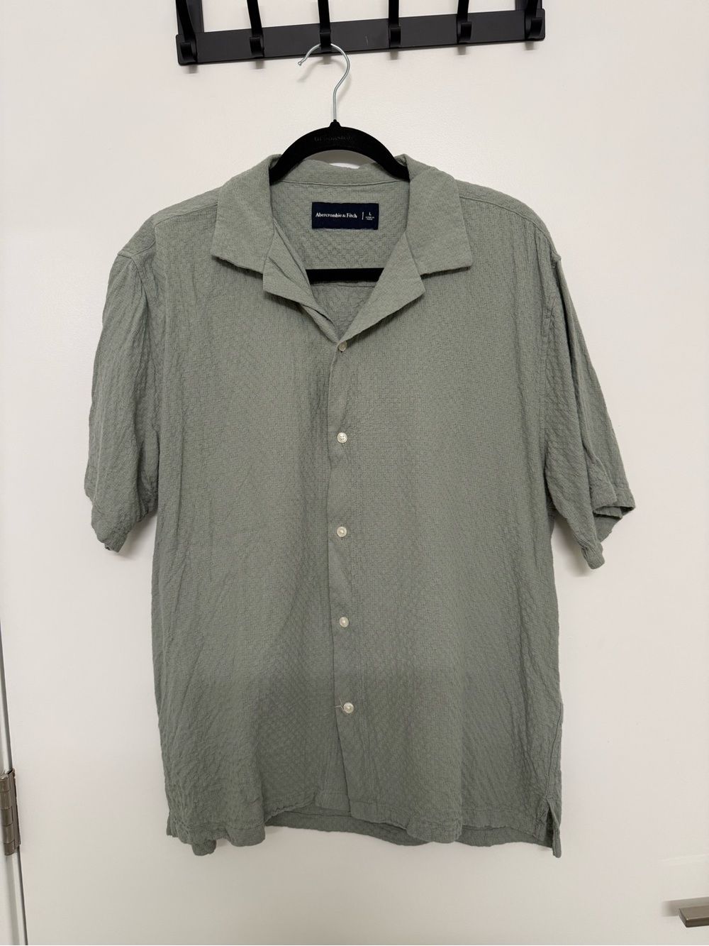 Men’s short sleeve button down